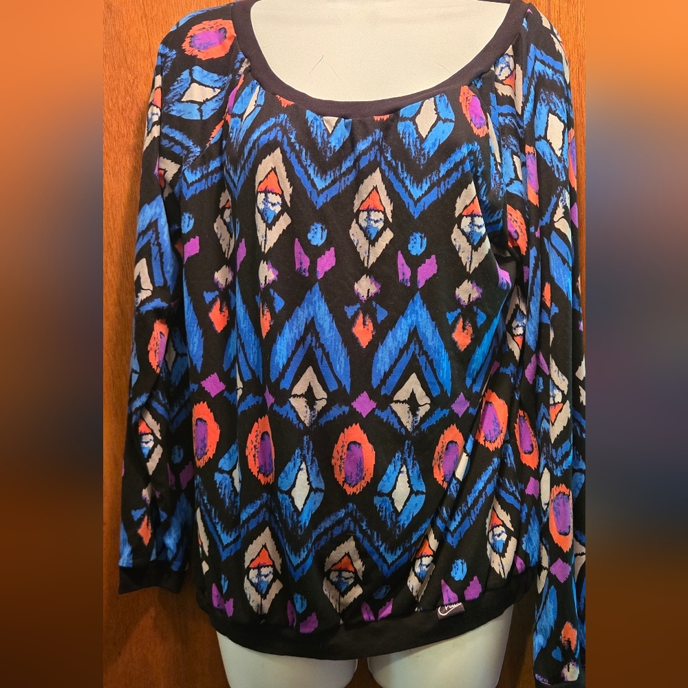 Pescao Venezuelain Colorful Geometric Soft Lightweight Women's Top SzL - Picture 2 of 6